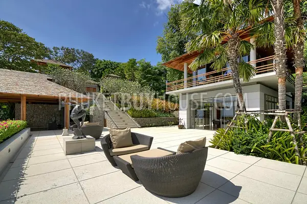 KAM71: Amazing 4 Bedrooms Beachfront Villa in Kamala. Photo #30