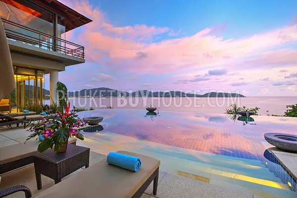 KAM71: Amazing 4 Bedrooms Beachfront Villa in Kamala. Photo #33