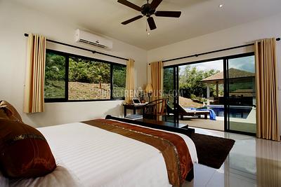 NAI15377: Luxury Four Bedrooms Infinity Pool Villa in Nai Harn. Photo #7