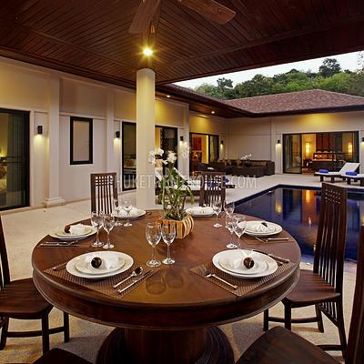 NAI15377: Luxury Four Bedrooms Infinity Pool Villa in Nai Harn. Photo #14