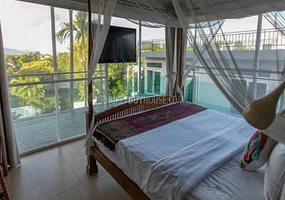 RAW2606: Вилла с 8 спальнями и бассейном на Раваи. Вид на океан и джунгли.. Фото #27