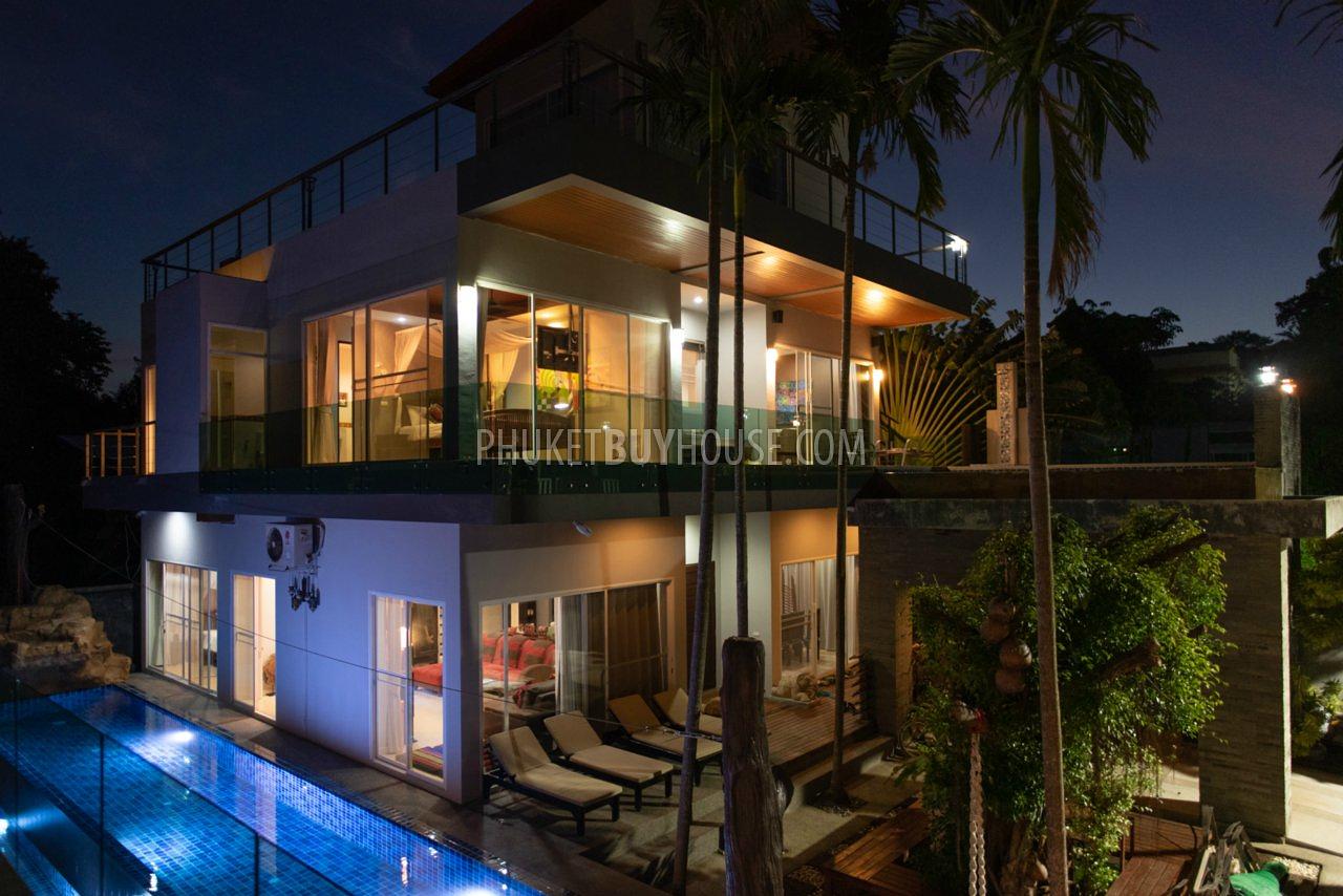 RAW2606: 8 Bedroom Villa with pool in Rawai. Ocean and Jungle View.. Photo #49