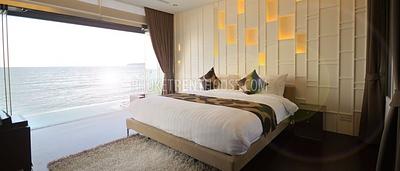 KAM15869: Luxury Beachfront Villa Kamala. Photo #7