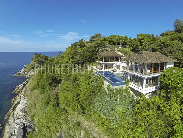 KAM71: Amazing 4 Bedrooms Beachfront Villa in Kamala. Photo #40