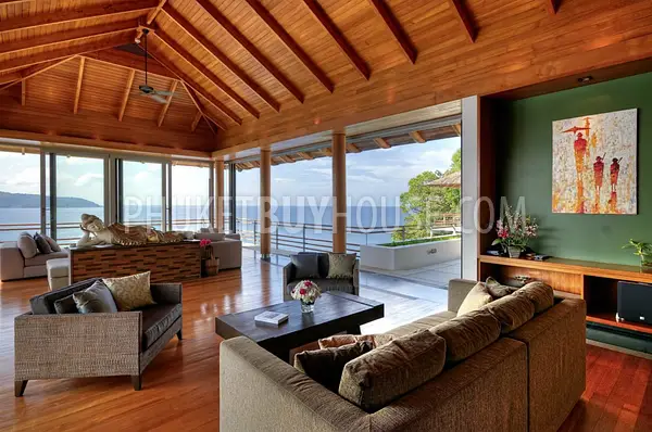 KAM71: Amazing 4 Bedrooms Beachfront Villa in Kamala. Photo #41