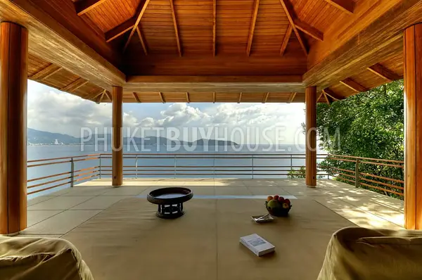 KAM71: Amazing 4 Bedrooms Beachfront Villa in Kamala. Photo #42