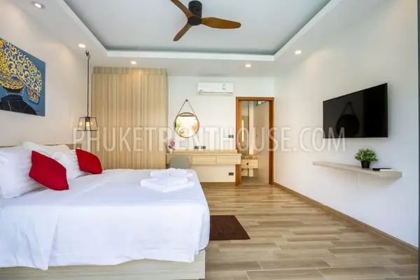 RAW22995: Modern 5-Bedroom Tropical Villa with Private Pool Near Nai Harn Beach, Phuket. 照片 #62