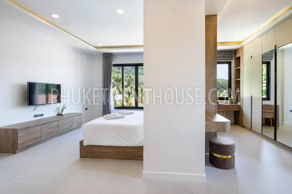 RAW22995: Modern 5-Bedroom Tropical Villa with Private Pool Near Nai Harn Beach, Phuket. 照片 #10