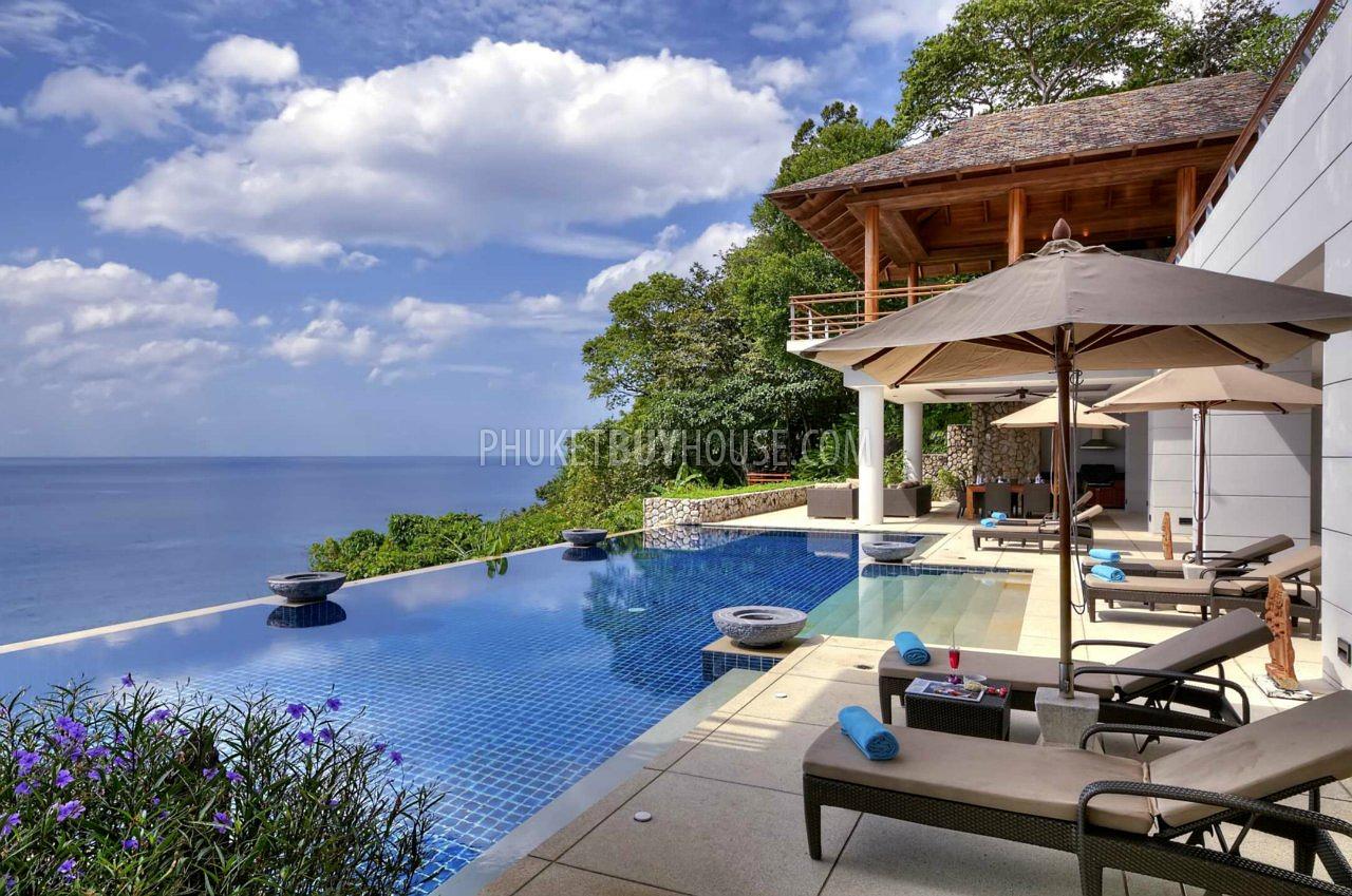 KAM71: Amazing 4 Bedrooms Beachfront Villa in Kamala. Photo #35