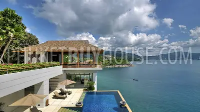 KAM71: Amazing 4 Bedrooms Beachfront Villa in Kamala. Photo #37