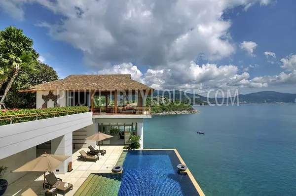 KAM71: Amazing 4 Bedrooms Beachfront Villa in Kamala. Photo #37