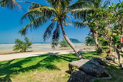 RAW15747: Five-Star Holiday Villa on the Beach in Rawai. Photo #61