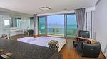 RAW16744: Townhouse on the beach. Thumbnail #40