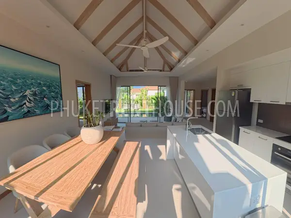 CHE22996: Modern 3-Bedroom Pool Villa with Tropical Garden in Bang Tao, Phuket. Photo #3