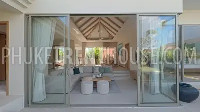 CHE22996: Modern 3-Bedroom Pool Villa with Tropical Garden in Bang Tao. Fotoğraf #1