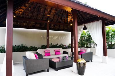 RAW2860: Charming one bedroom villa with roof top sala. Photo #3