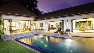 NAI16795: Villa  4BR Nai Harn. Photo #43