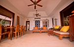 KAT16379: Oceanfront 4 Bedroom Villa in Kata. Thumbnail #10