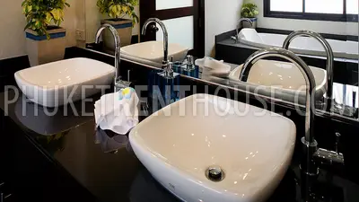 NAI17048: 4 bedrooms villa with private pool in Nai Harn for rent. Photo #9