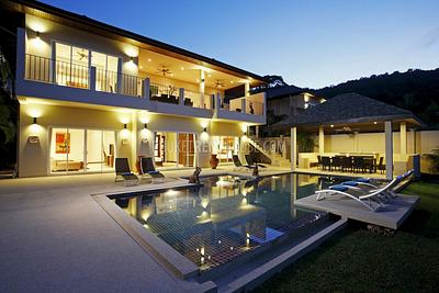 NAI17050: 7 Bedroom Villa with Private Pool near Nai Harn Beach. Photo #16