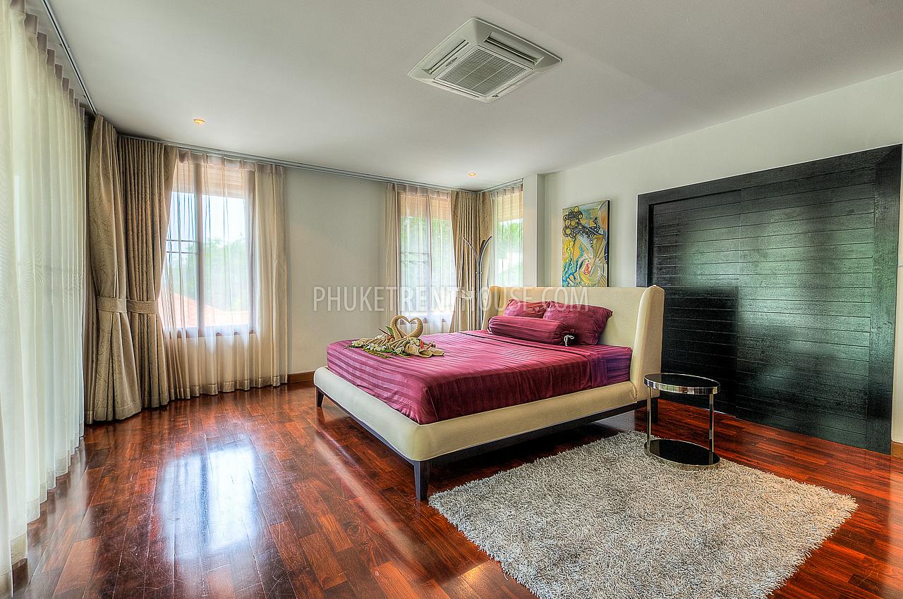 CHA17243: Five-star Five Bedroom Villa with private Pool and Sea View in Chalong. Photo #3