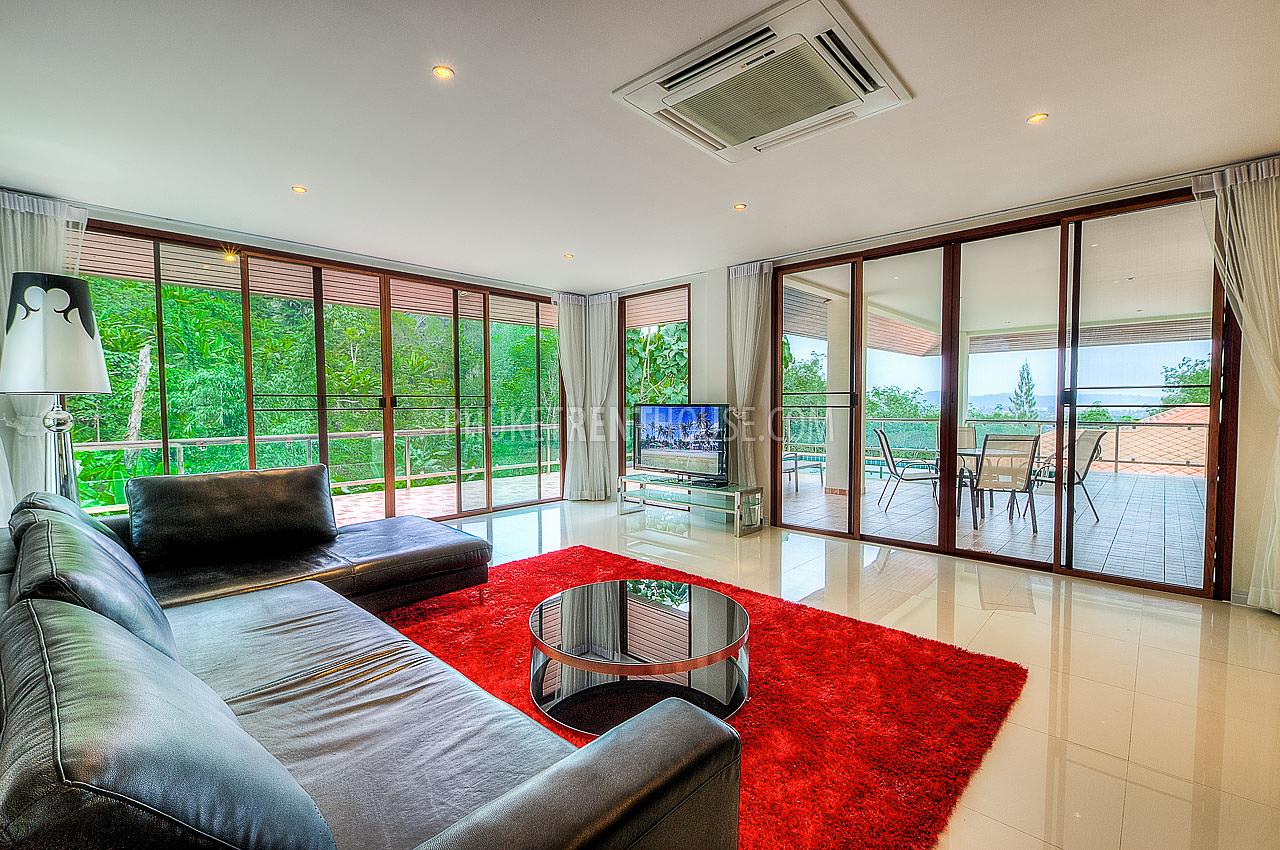 CHA17243: Five-star Five Bedroom Villa with private Pool and Sea View in Chalong. Photo #10