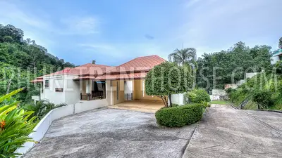 CHA17243: Five-star Five Bedroom Villa with private Pool and Sea View in Chalong. Photo #34