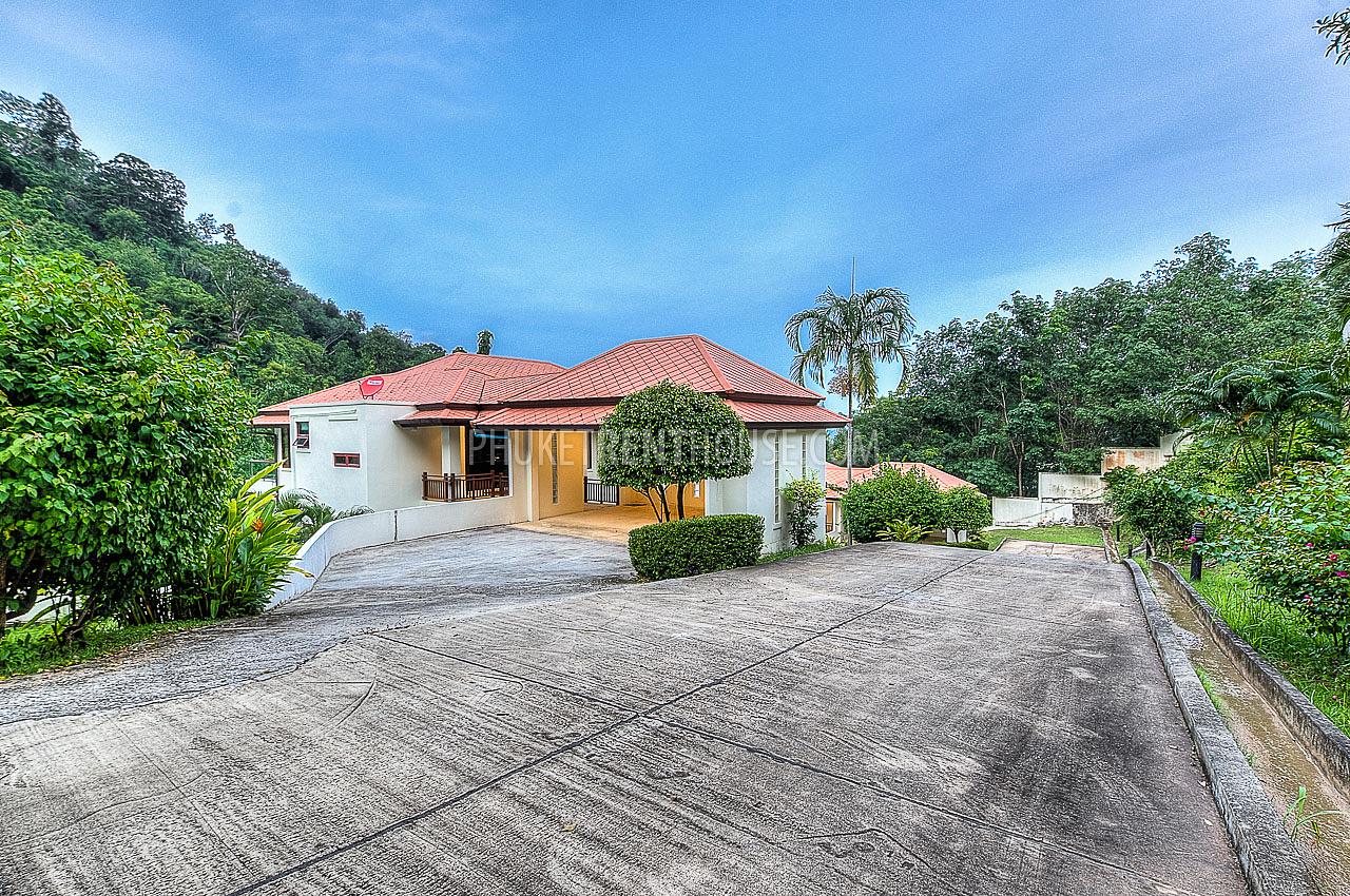 CHA17243: Five-star Five Bedroom Villa with private Pool and Sea View in Chalong. Photo #37