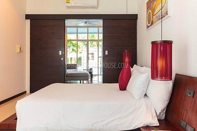 BAN17274: Three Bedroom Duplex Contemporary  Villa BangTao Beach. Photo #4