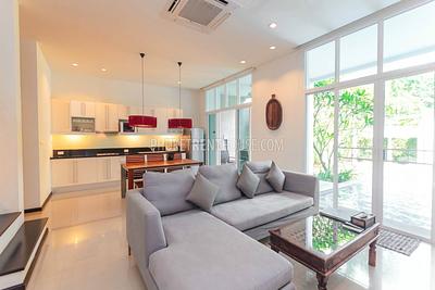 BAN17274: Three Bedroom Duplex Contemporary  Villa BangTao Beach. Photo #10