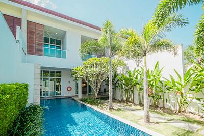 NAI17277: Two Bedroom Duplex Contemporary Villa Nai Harn Beach. Photo #9