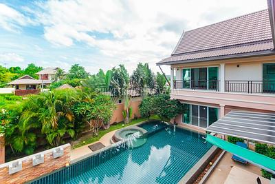 RAW17297: 4 Bedroom Pool Villa in Rawai. Photo #44