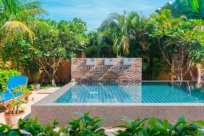 RAW17297: 4 Bedroom Pool Villa in Rawai. Photo #52