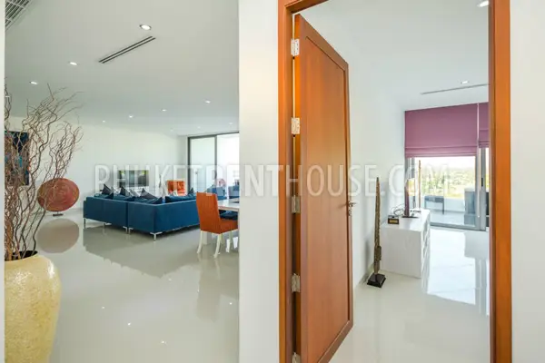 SUR16899: 3 Bedroom Seaview Penthouse Surin Beach 271m2. Fotoğraf #2