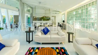 EAS16903: 3 Bedrooms Villa  with Pool. Photo #1