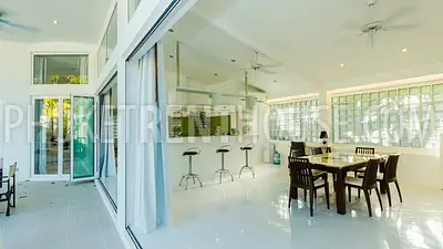EAS16903: 3 Bedrooms Villa  with Pool. Photo #2
