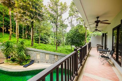 SUR16914: 2 Bedrooms Apartment just Walking Distance to Surin beach. Photo #11