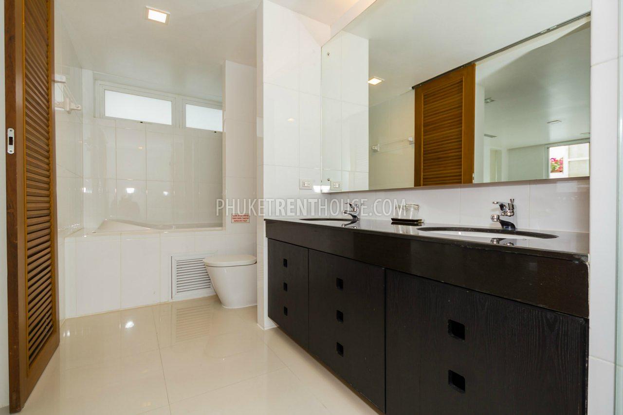 PAT16958: 4 Bedrooms Pool Villa overlooking Patong bay. Photo #2