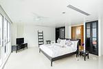 PAT16958: 4 Bedrooms Pool Villa overlooking Patong bay. Thumbnail #32