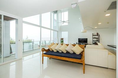 PAT16958: 4 Bedrooms Pool Villa overlooking Patong bay. Photo #38