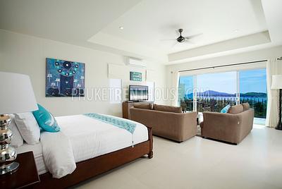 RAW17024: Large and Spacious 9 bedrooms villa with Amazing Pool in Rawai. Photo #9