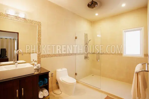 RAW17024: Large and Spacious 9 bedrooms villa with Amazing Pool in Rawai. Photo #21