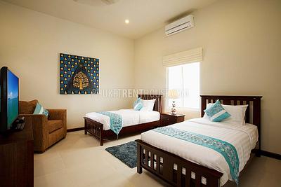 RAW17024: Large and Spacious 9 bedrooms villa with Amazing Pool in Rawai. Photo #22