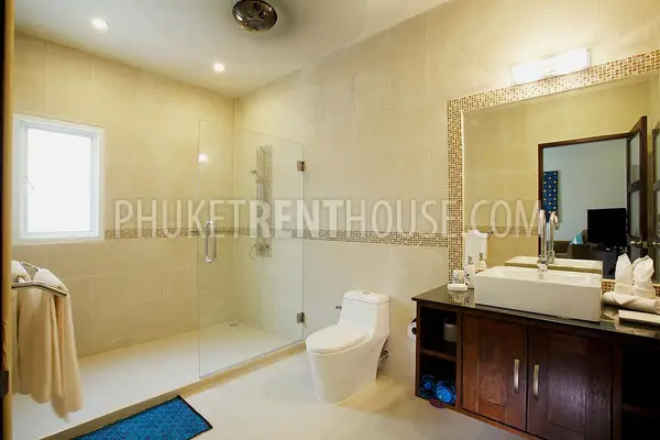 RAW17024: Large and Spacious 9 bedrooms villa with Amazing Pool in Rawai. Photo #23