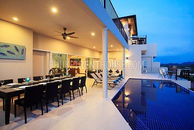 RAW17024: Large and Spacious 9 bedrooms villa with Amazing Pool in Rawai. Photo #17