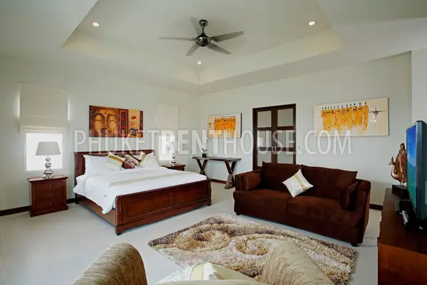 RAW17025: Magnificient 10 Bedrooms Infinity Pool Sea Villa at Rawai. Photo #4