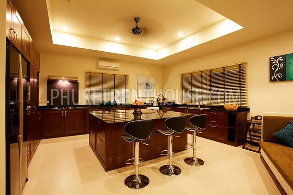 RAW17024: Large and Spacious 9 bedrooms villa with Amazing Pool in Rawai. Photo #24