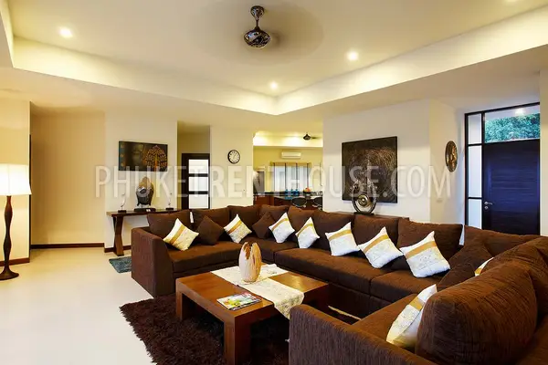 RAW17024: Large and Spacious 9 bedrooms villa with Amazing Pool in Rawai. Photo #25