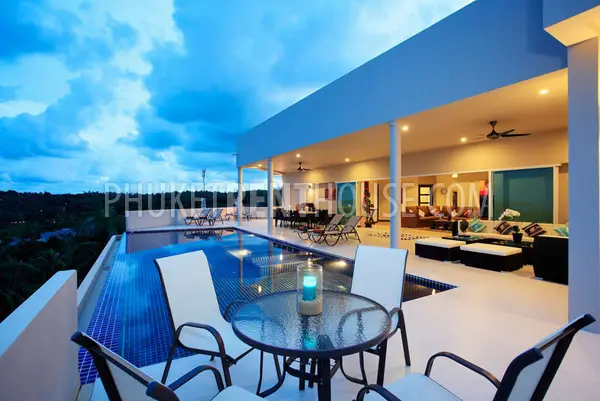 RAW17025: Magnificient 10 Bedrooms Infinity Pool Sea Villa at Rawai. Photo #18
