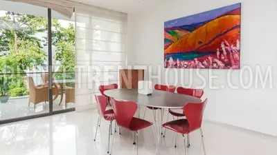 PAT17542: Oceanfront Serviced Pool Villa in Secure Estate Overlooking Patong Bay. Photo #4